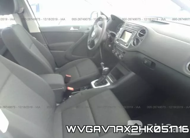 WVGAV7AX2HK051716_5.webp