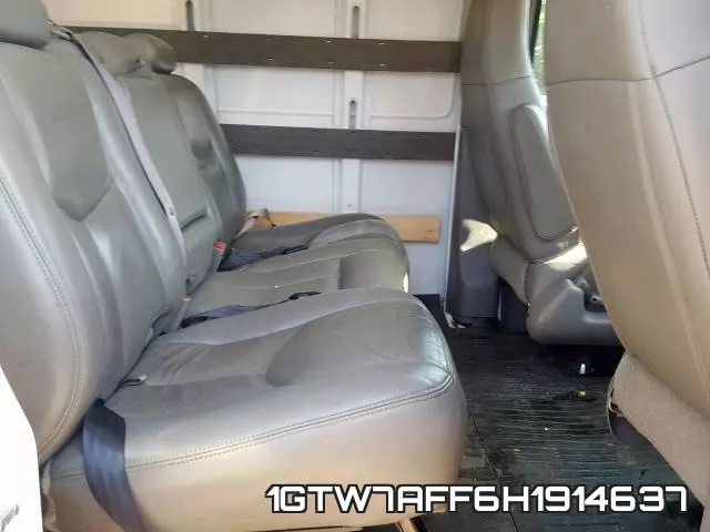 1GTW7AFF6H1914637_6.webp