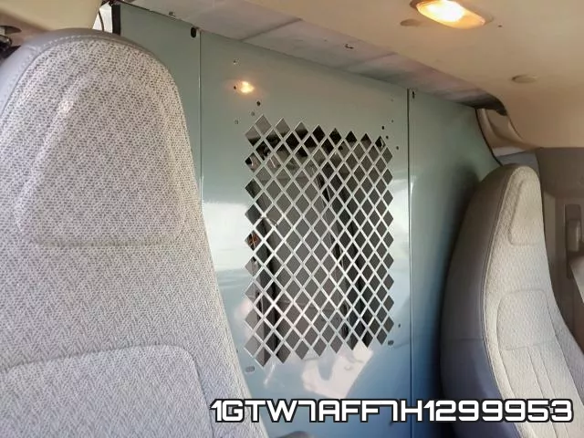 1GTW7AFF7H1299953_6.webp