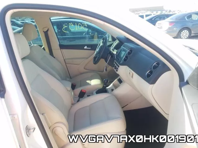 WVGAV7AX0HK001901_5.webp