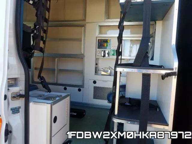 1FDBW2XM0HKA87972_6.webp