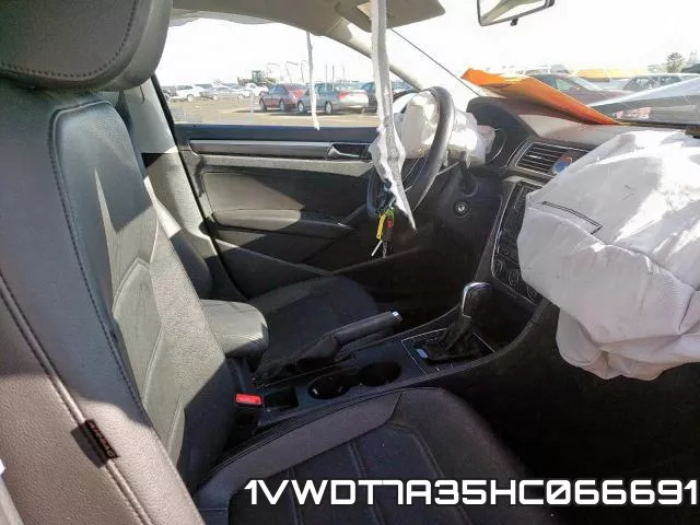 1VWDT7A35HC066691_5.webp
