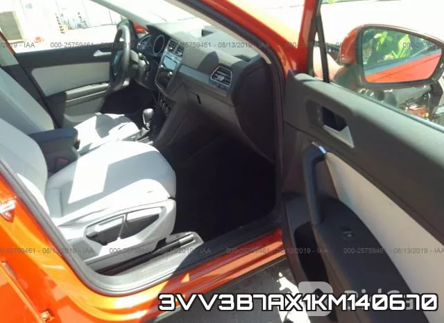 3VV3B7AX1KM140670_5.webp
