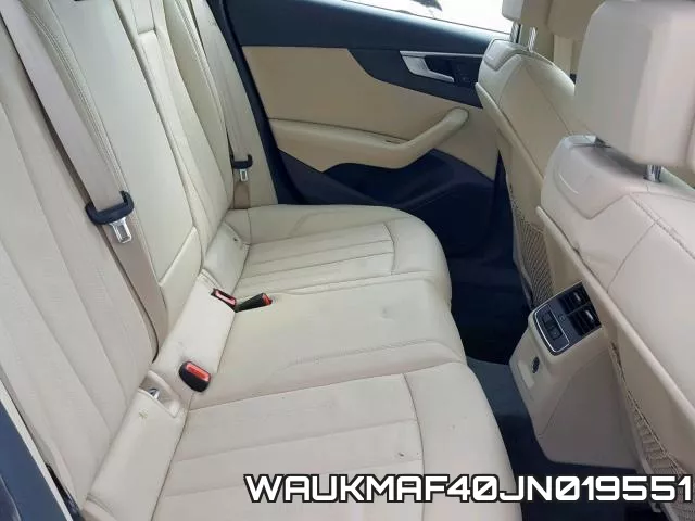 WAUKMAF40JN019551_6.webp