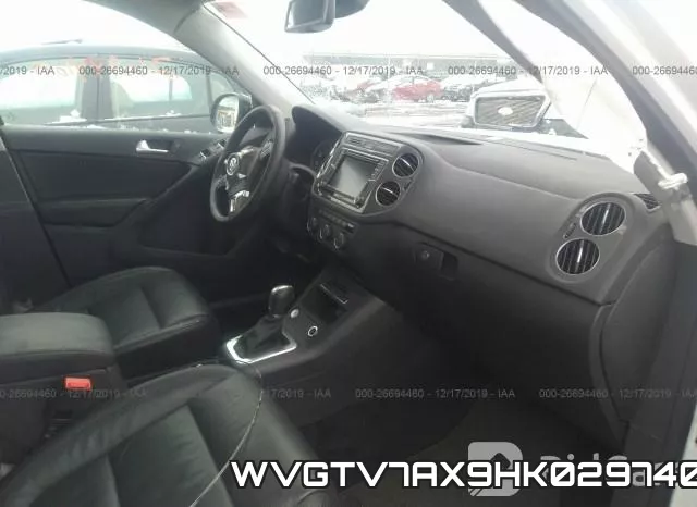 WVGTV7AX9HK029740_5.webp