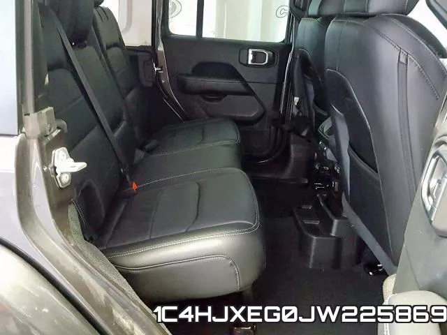 1C4HJXEG0JW225869_6.webp