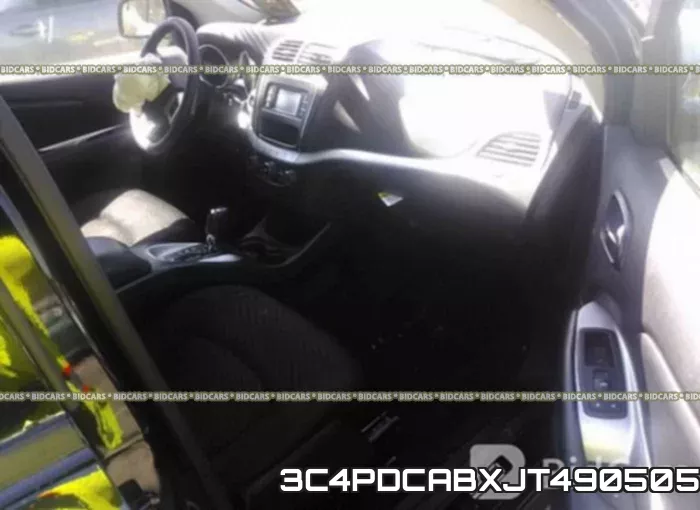 3C4PDCABXJT490505_5.webp