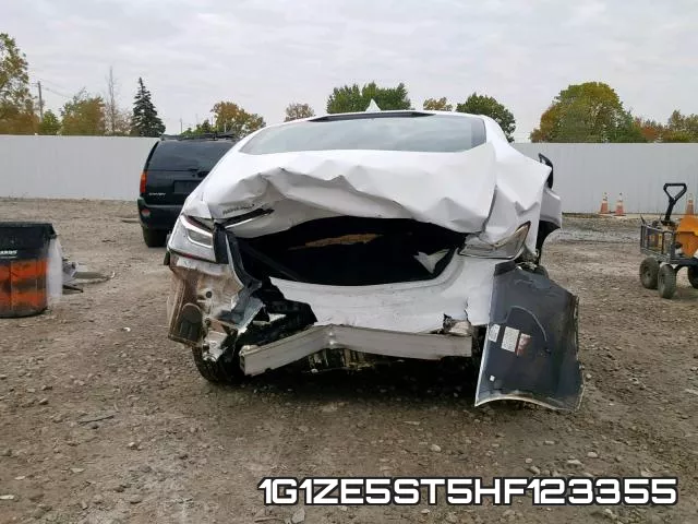 1G1ZE5ST5HF123355_9.webp