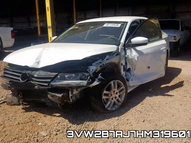 3VW2B7AJ7HM319601