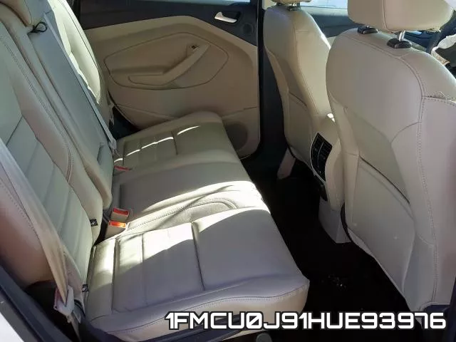 1FMCU0J91HUE93976_6.webp