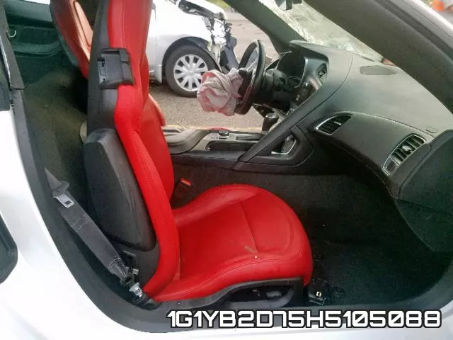 1G1YB2D75H5105088_5.webp