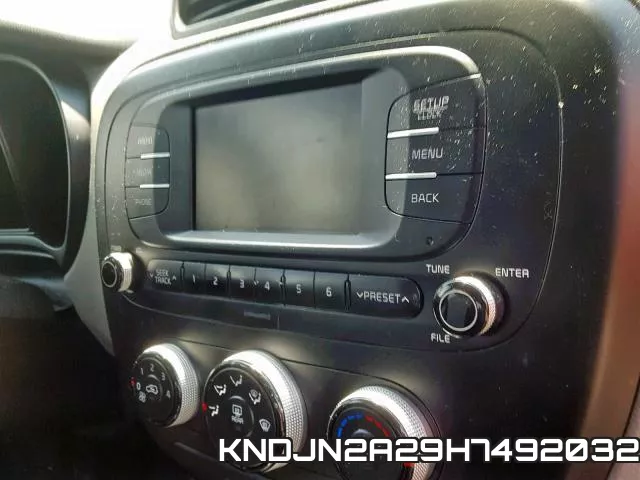 KNDJN2A29H7492032_9.webp