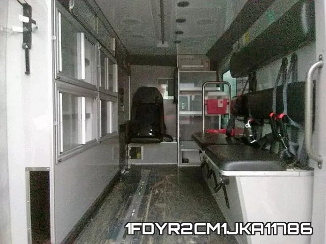 1FDYR2CM1JKA11786_6.webp
