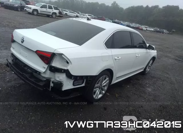 1VWGT7A33HC042015_4.webp