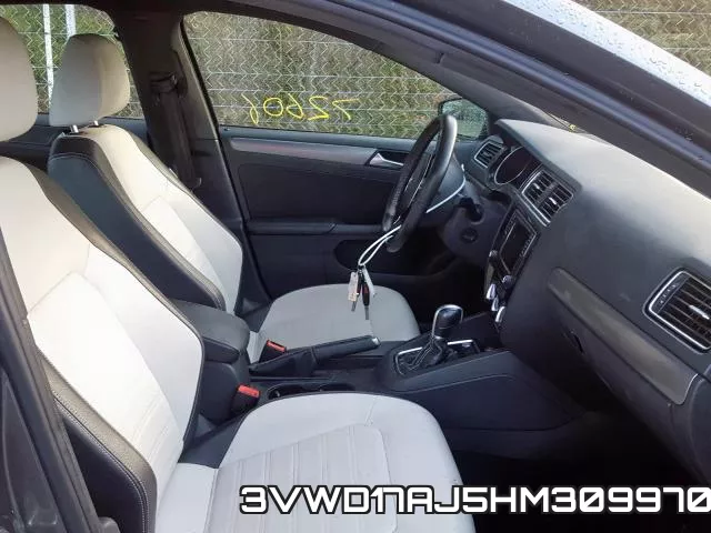 3VWD17AJ5HM309970_5.webp