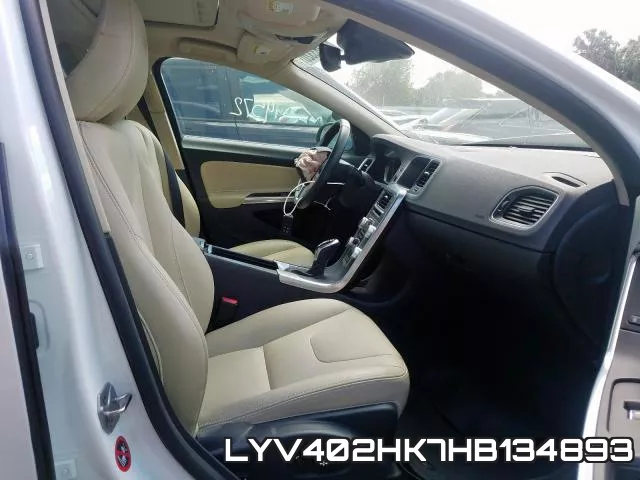 LYV402HK7HB134893_5.webp