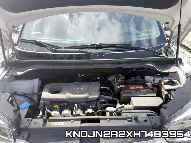 KNDJN2A2XH7483954_7.webp