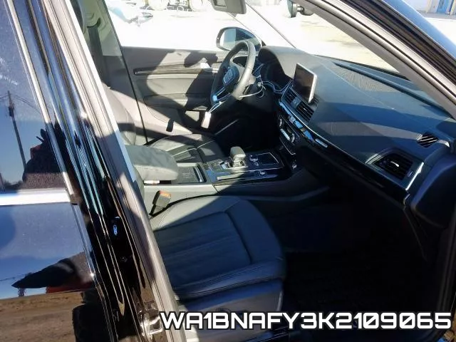 WA1BNAFY3K2109065_5.webp