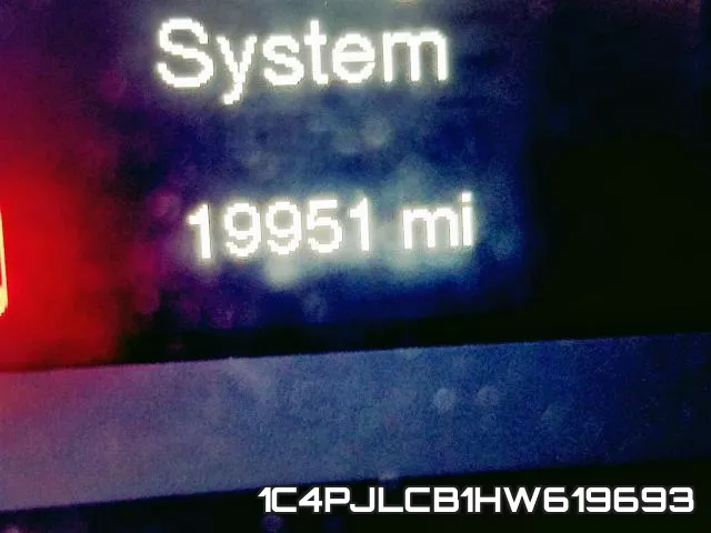 1C4PJLCB1HW619693_8.webp