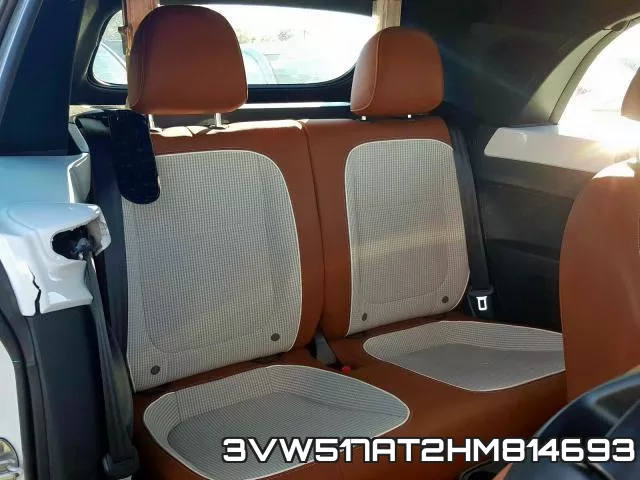 3VW517AT2HM814693_6.webp