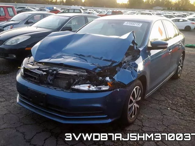 3VWDB7AJ5HM370037_2.webp