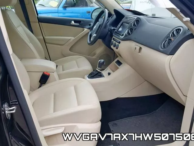 WVGAV7AX7HW507508_5.webp