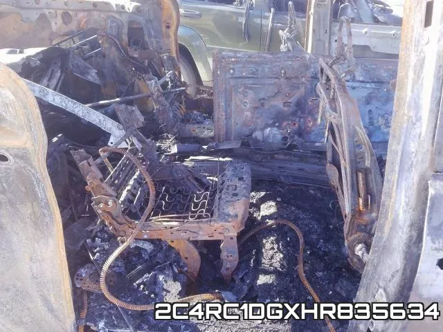 2C4RC1DGXHR835634_6.webp