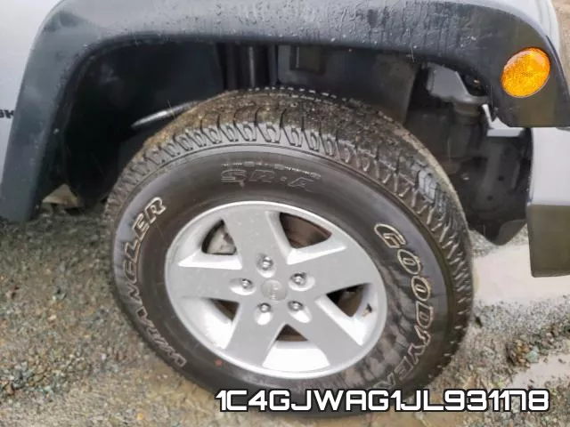 1C4GJWAG1JL931178_9.webp