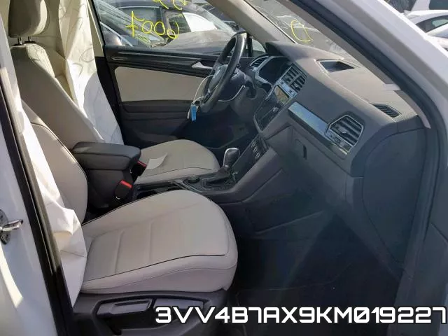 3VV4B7AX9KM019227_5.webp