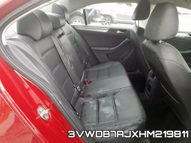 3VWDB7AJXHM219811_6.webp