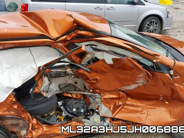 ML32A3HJ5JH006886_9.webp
