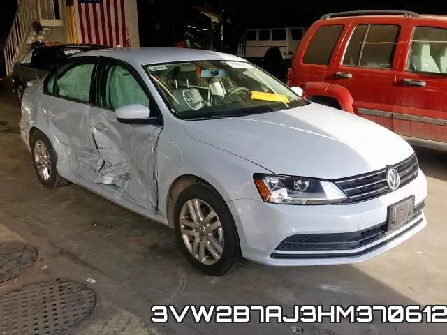 3VW2B7AJ3HM370612_1.webp
