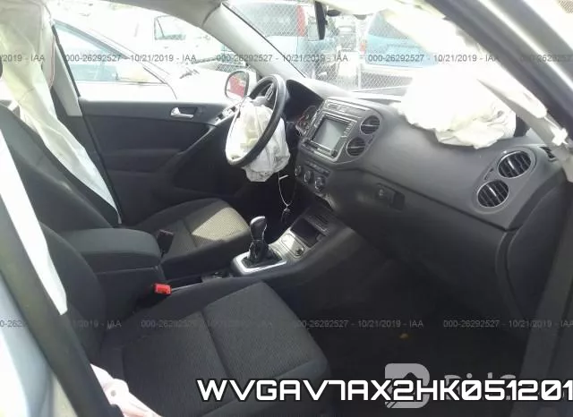 WVGAV7AX2HK051201_5.webp