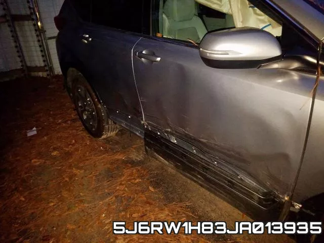 5J6RW1H83JA013935_9.webp