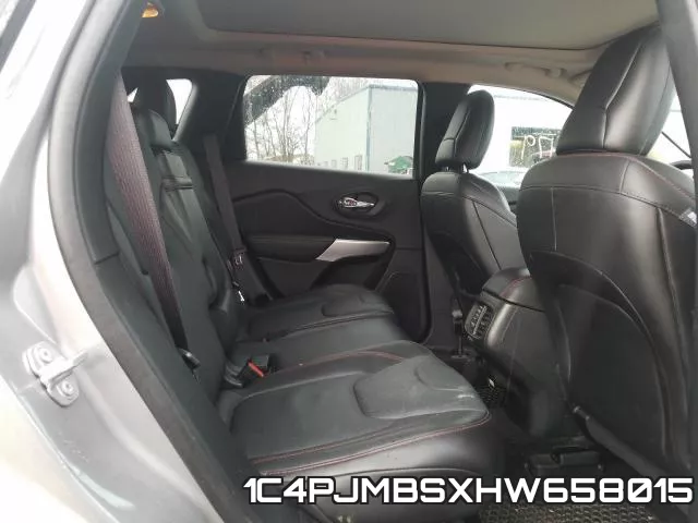 1C4PJMBSXHW658015_6.webp