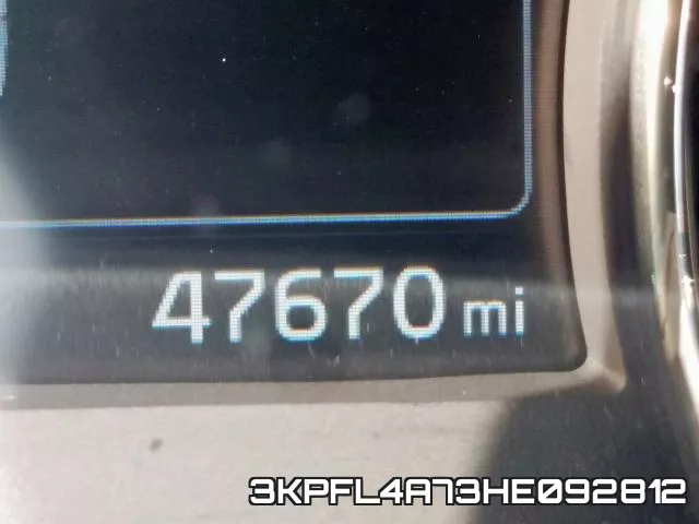 3KPFL4A73HE092812_8.webp