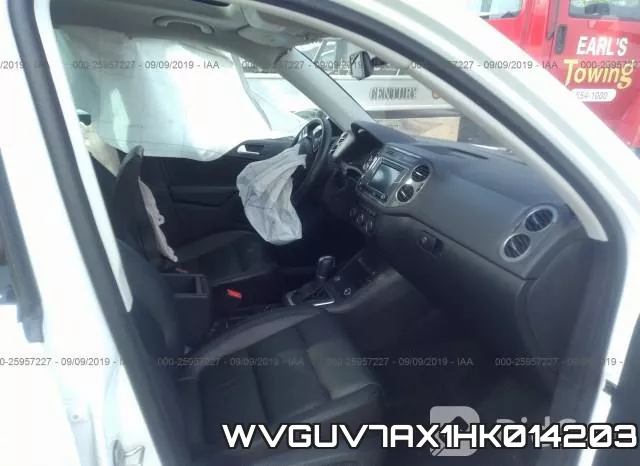 WVGUV7AX1HK014203_5.webp