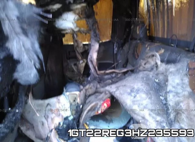 1GT22REG3HZ235593_8.webp