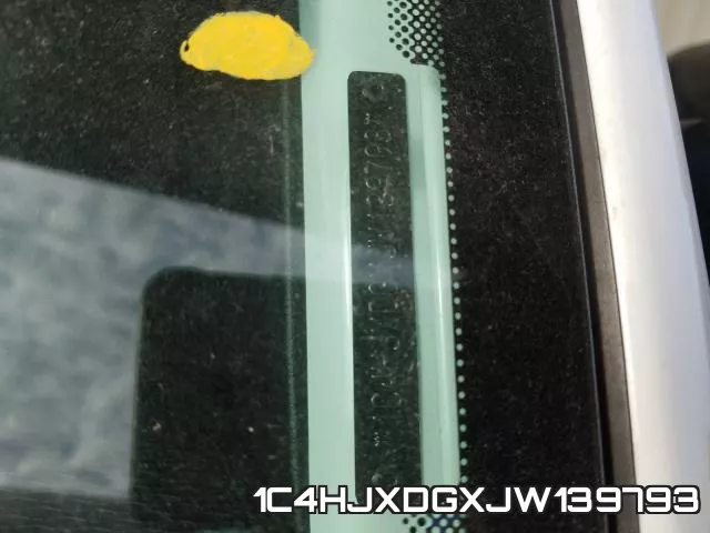 1C4HJXDGXJW139793_10.webp