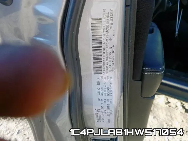 1C4PJLAB1HW517054_10.webp