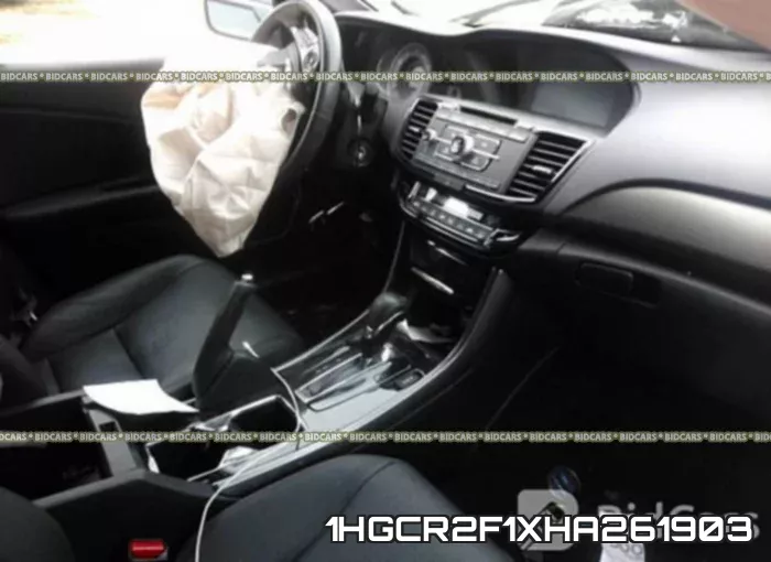 1HGCR2F1XHA261903_5.webp