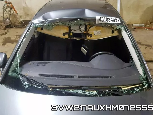 3VW217AUXHM072555_9.webp