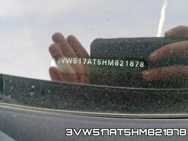 3VW517AT5HM821878_10.webp