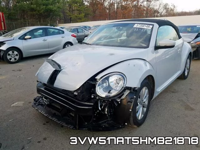 3VW517AT5HM821878_2.webp
