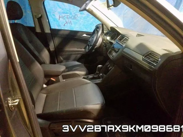 3VV2B7AX9KM098681_5.webp