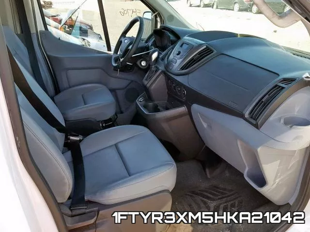 1FTYR3XM5HKA21042_5.webp
