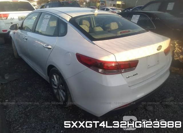 5XXGT4L32HG123988_3.webp