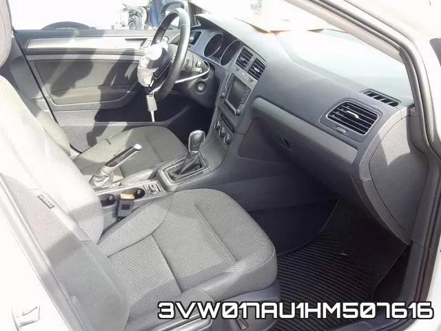 3VW017AU1HM507616_5.webp