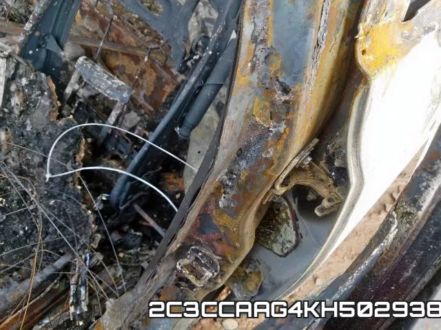 2C3CCAAG4KH502938_10.webp