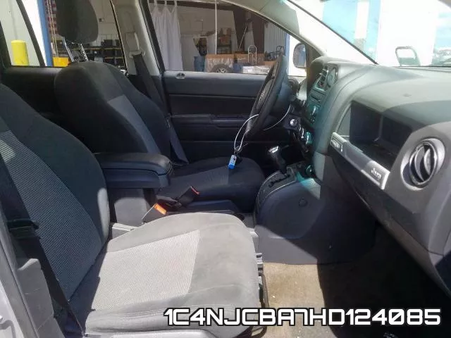 1C4NJCBA7HD124085_5.webp